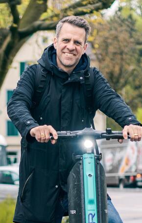 Drei Fragen an... Manuel Herzog, DOTT, TIER Mobility Suisse GmbH